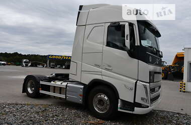 Тягач Volvo FH 13 2023 в Киеве