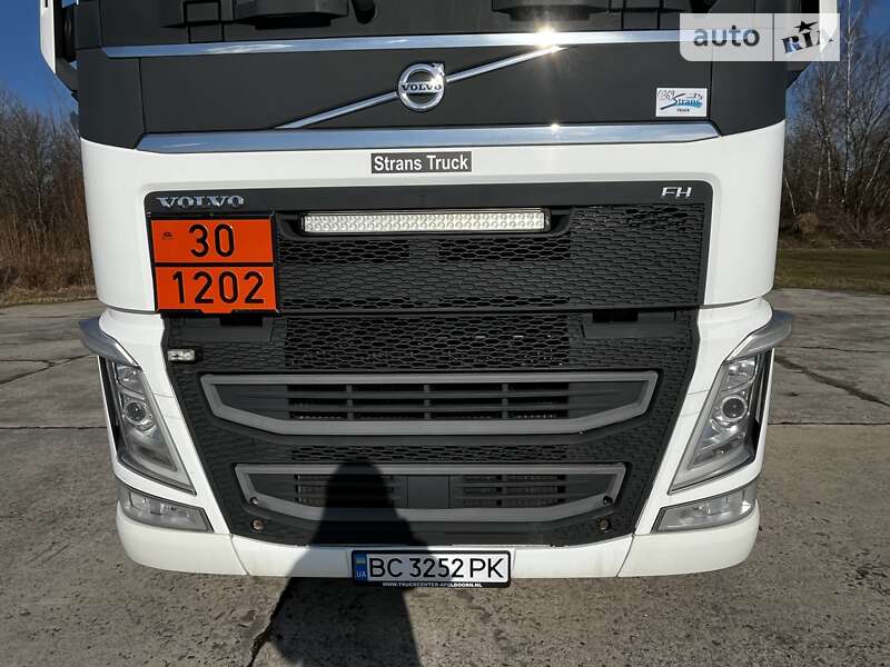 Бензовоз Volvo FH 13 2017 в Львові