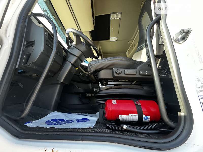 Бензовоз Volvo FH 13 2017 в Львові