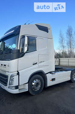 Тягач Volvo FH 13 2015 в Олевську