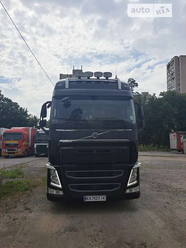 Тягач Volvo FH 13 2014 в Киеве