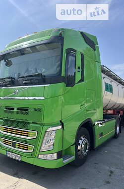 Тягач Volvo FH 13 2016 в Киеве