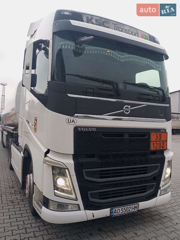 Бензовоз Volvo FH 13 2014 в Черновцах фото 7 Бензовоз Volvo FH 13 2014 в Черновцах