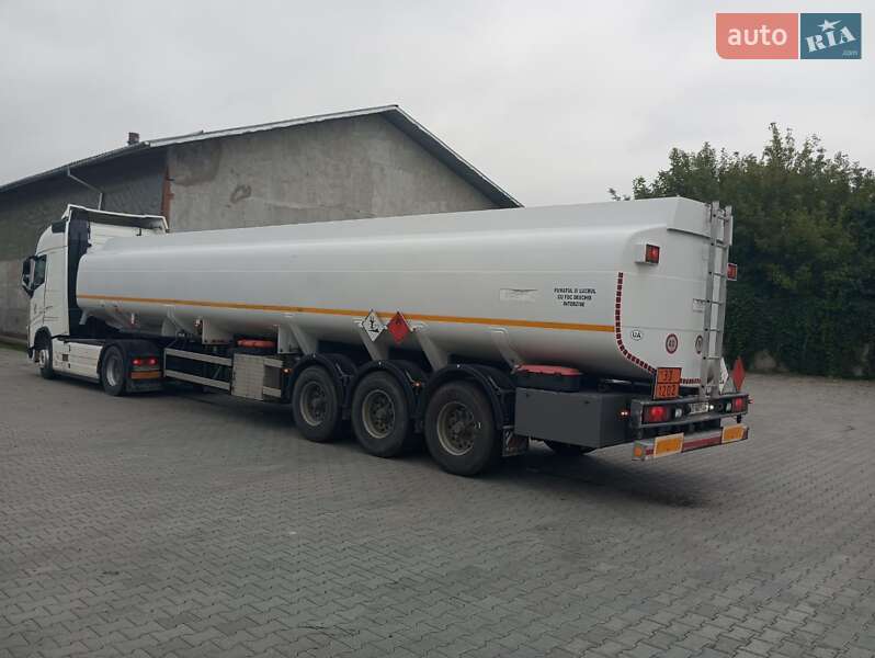 Бензовоз Volvo FH 13 2014 в Черновцах фото 20 Бензовоз Volvo FH 13 2014 в Черновцах