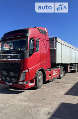 Тягач Volvo FH 13 2013 в Золочеве