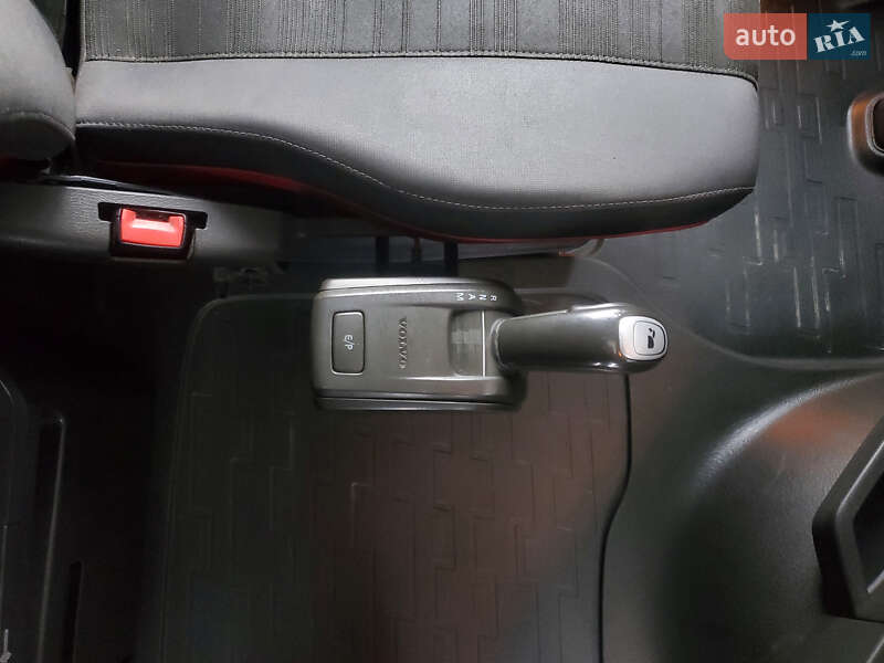 Тягач Volvo FH 13 2016 в Ровно фото 25 Тягач Volvo FH 13 2016 в Ровно