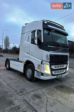 Тягач Volvo FH 13 2015 в Києві