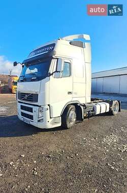 Вантажний фургон Volvo FH 13 2010 в Мукачевому