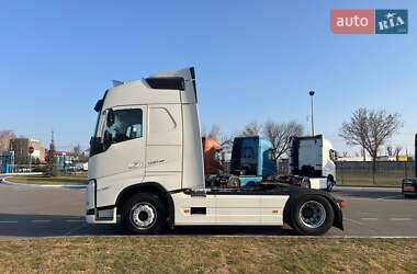 Тягач Volvo FH 13 2021 в Киеве