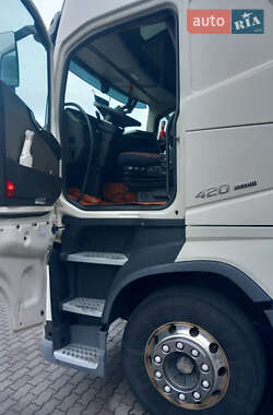Тягач Volvo FH 13 2015 в 