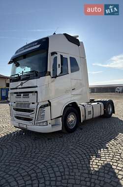 Тягач Volvo FH 13 2015 в Іршаві