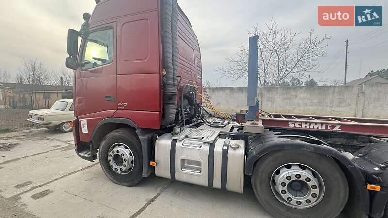Контейнеровоз Volvo FH 13 2008 в Измаиле