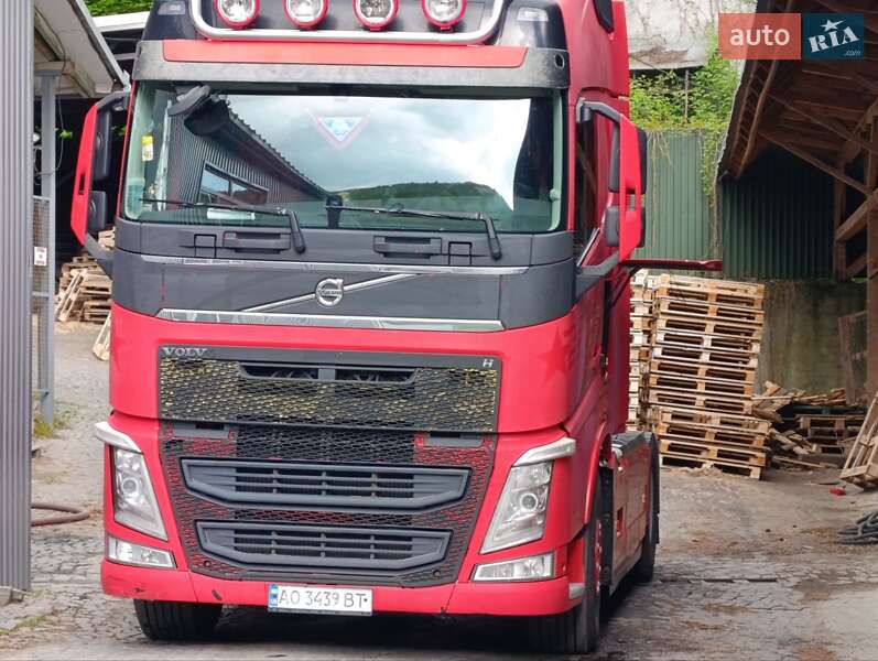 Тягач Volvo FH 13 2014 в Сваляве
