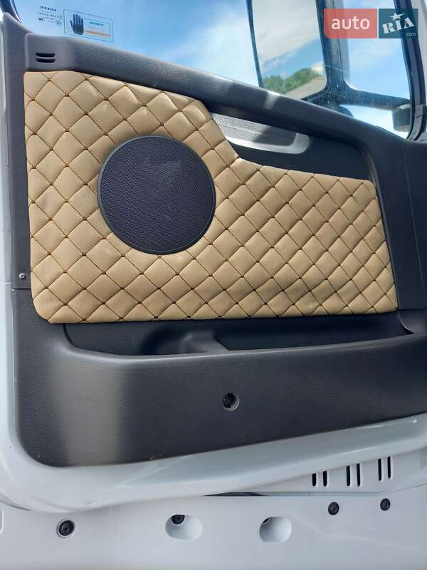 Грузовой фургон Volvo FH 13 2007 в Черновцах