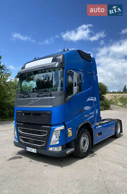 Тягач Volvo FH 13 2016 в Ровно