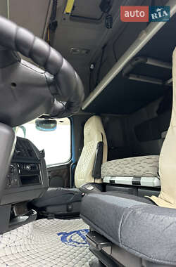 Контейнеровоз Volvo FH 13 2009 в 