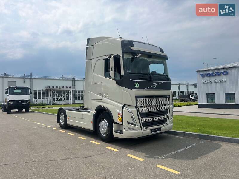 Тягач Volvo FH 13 2021 в Киеве