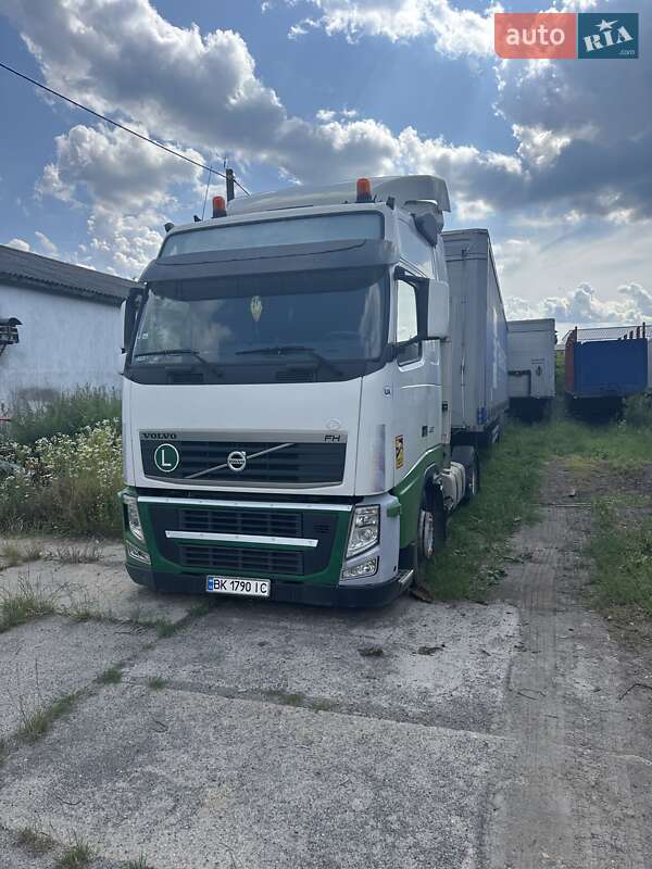 Тентованый Volvo FH 13 2013 в Ровно