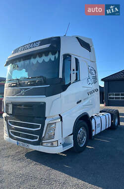Тягач Volvo FH 13 2016 в Іршаві
