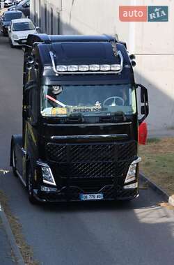 Тягач Volvo FH 13 2013 в 