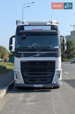 Тентованый Volvo FH 13 2016 в Киеве