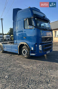 Тягач Volvo FH 13 2010 в 