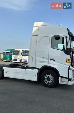 Тягач Volvo FH 13 2015 в  фото 7 Тягач Volvo FH 13 2015 в