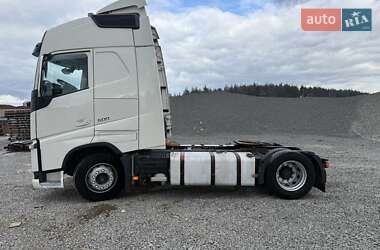 Тягач Volvo FH 13 2015 в  фото 17 Тягач Volvo FH 13 2015 в