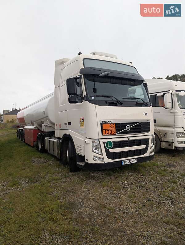 Бензовоз Volvo FH 13 2011 в Долине
