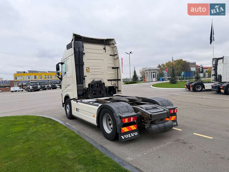 Тягач Volvo FH 13 2015 в Киеве фото 9 Тягач Volvo FH 13 2015 в Киеве