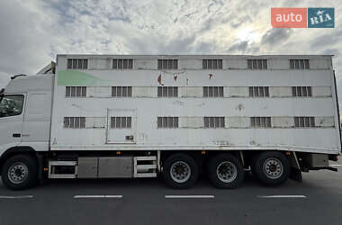 Для перевозки животных Volvo FH 13 2012 в Днепре