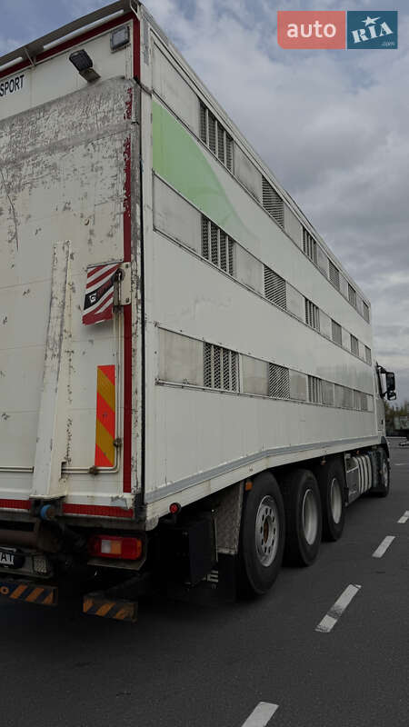 Для перевезення тварин Volvo FH 13 2012 в Дніпрі