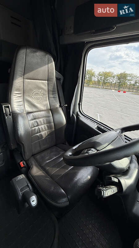 Для перевезення тварин Volvo FH 13 2012 в Дніпрі