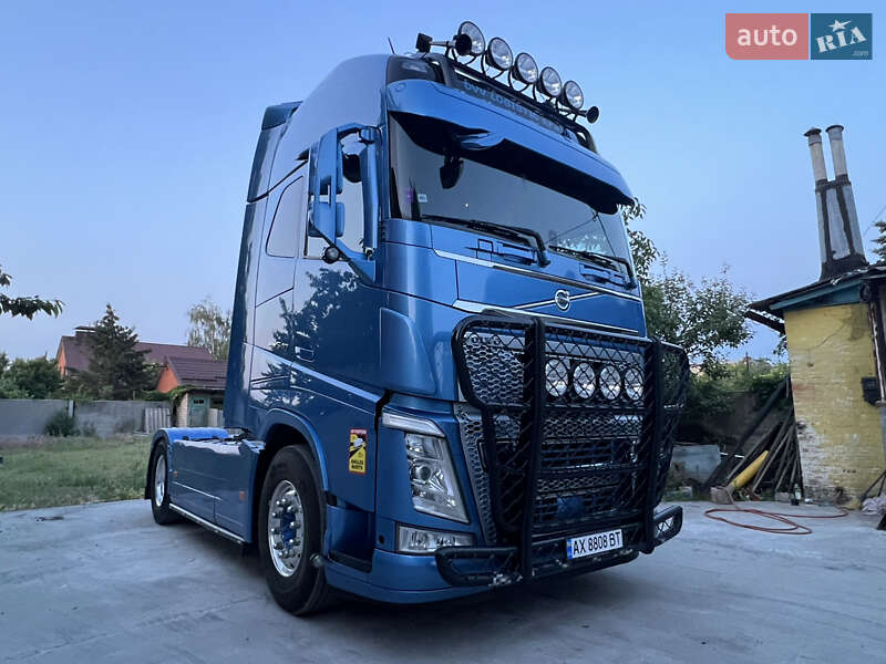 Тягач Volvo FH 13 2018 в Дніпрі фото 21 Тягач Volvo FH 13 2018 в Дніпрі