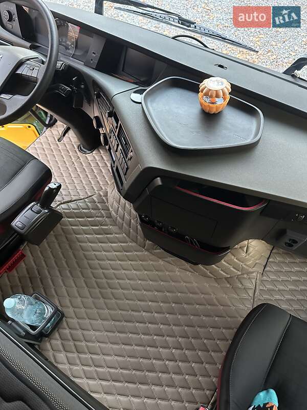 Тягач Volvo FH 13 2015 в Бродах фото 89 Тягач Volvo FH 13 2015 в Бродах