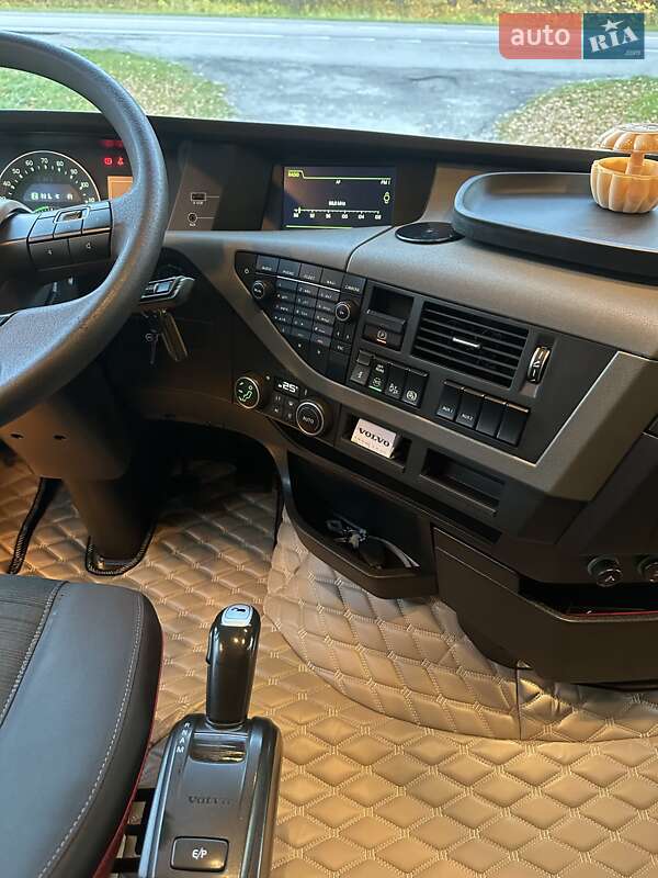 Тягач Volvo FH 13 2015 в Бродах фото 92 Тягач Volvo FH 13 2015 в Бродах