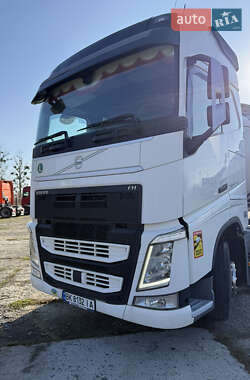 Тягач Volvo FH 13 2016 в Жовкве