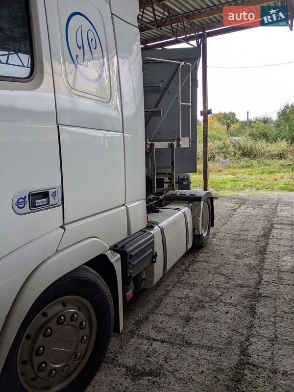 Самосвал Volvo FH 13 2007 в Косове