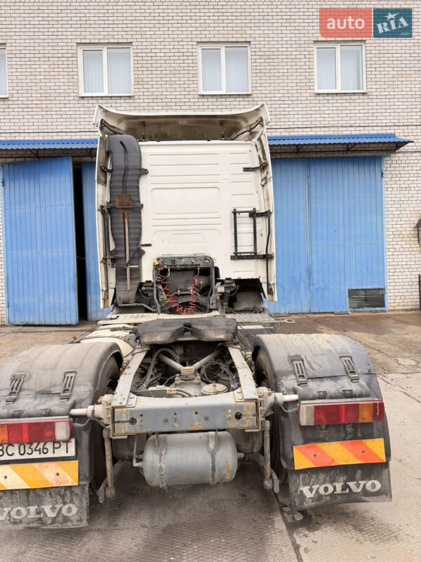 Тягач Volvo FH 13 2003 в Люботині
