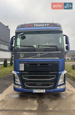 Тягач Volvo FH 13 2015 в Мукачевому