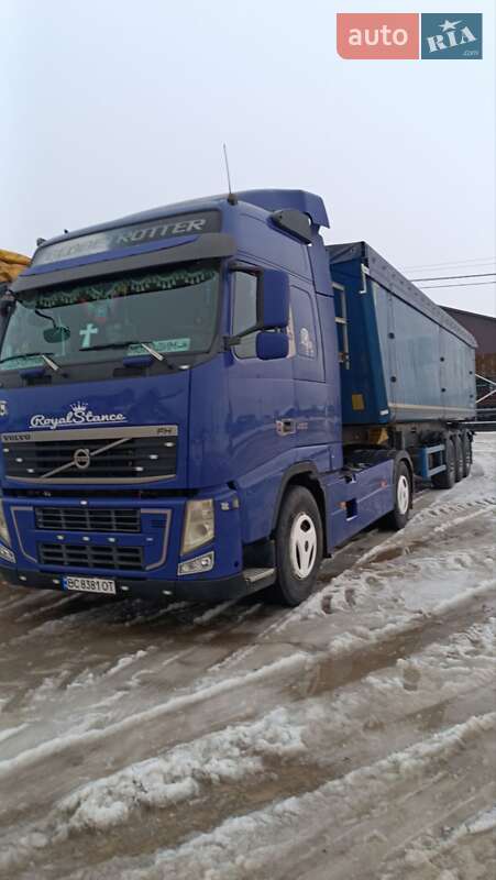 Зерновоз Volvo FH 13 2012 в Самборе