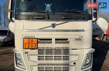 Тягач Volvo FH 13 2014 в Киеве