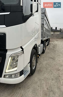 Зерновоз Volvo FH 16 2015 в 