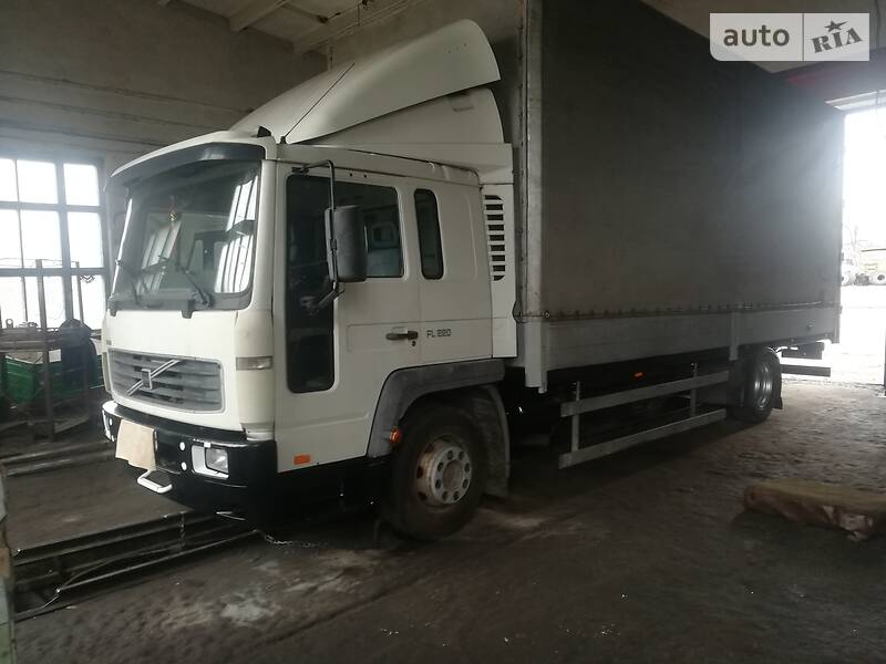 Тентованый Volvo FL 220 2004 в 