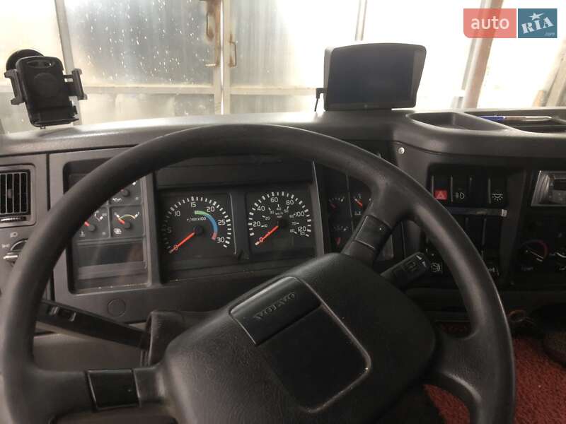 Тентованый Volvo FL 6 2003 в Ужгороде