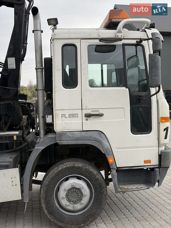 Кран-манипулятор Volvo FL 6 2002 в Ивано-Франковске