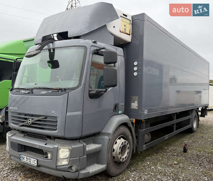 Рефрижератор Volvo FL 7 2010 в Виннице