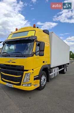 Вантажний фургон Volvo FM 11 2015 в Харкові