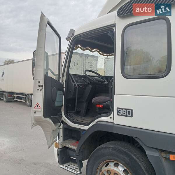 Тягач Volvo FM 12 2000 в Чернигове