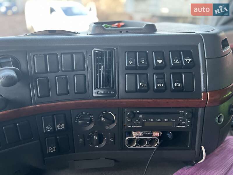 Зерновоз Volvo FM 12 2008 в Львове